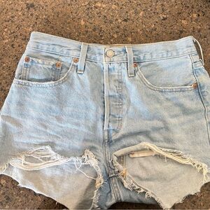Levis woman’s shorts
